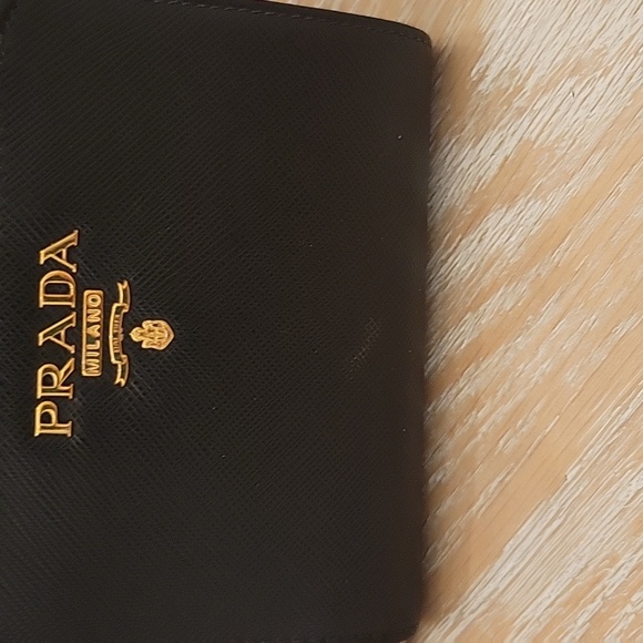 Prada Saffiano leather compact wallet - Picture 9 of 9